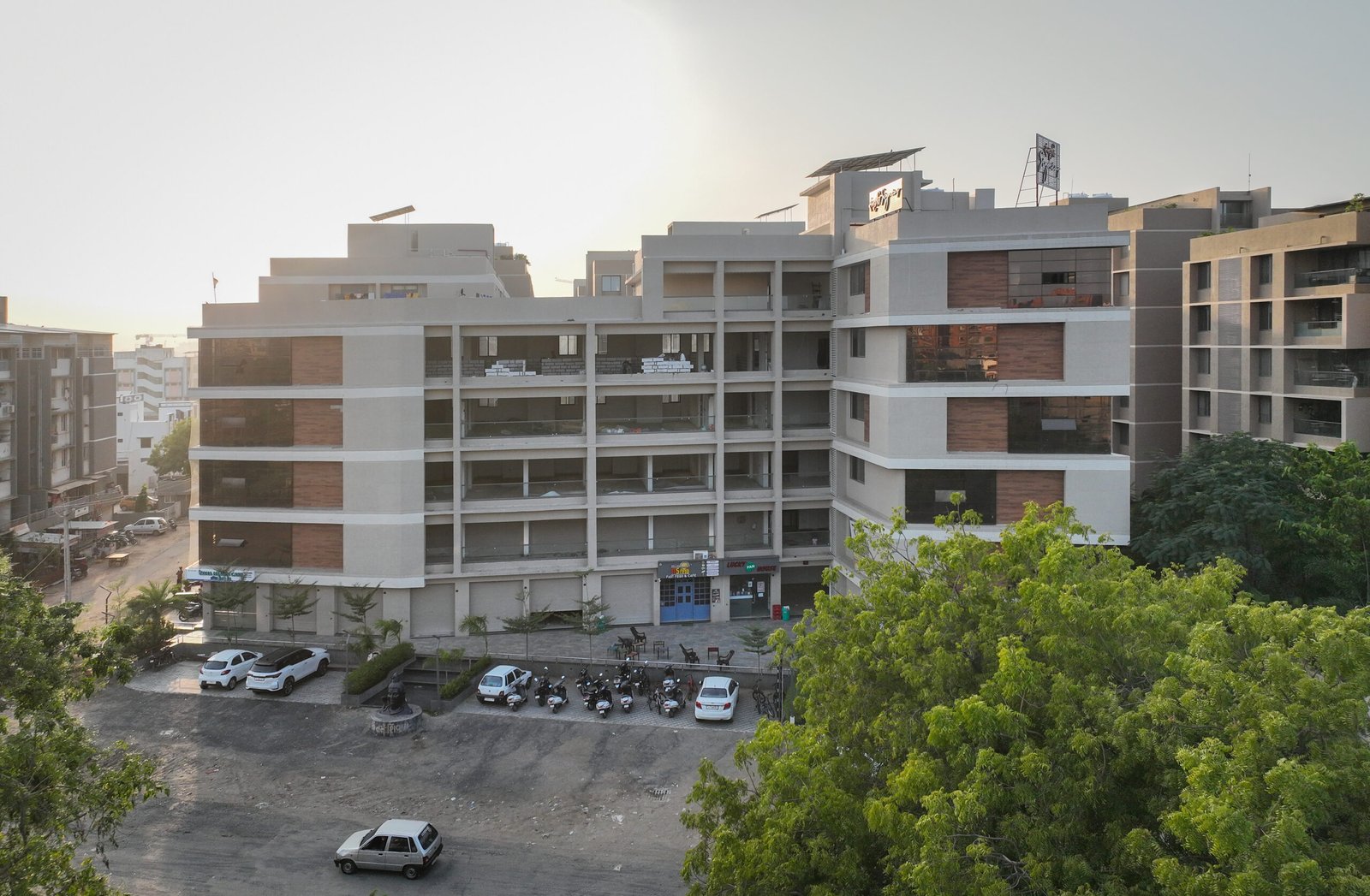 Sanskruti Signius, view 5, by Himanshu Raval Architects