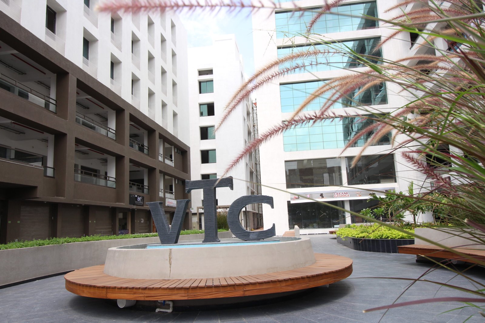 Vrundavan Trade Center, view 4, by Himanshu Raval Architects